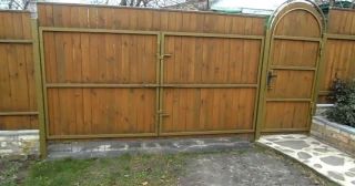 Купить распашные ворота деревянные Мыски, цена от 2784 руб.