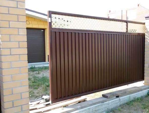 Эстетика и Надежность: Ворота Grand Line для Вашего Дома в Мысках от 37601 руб